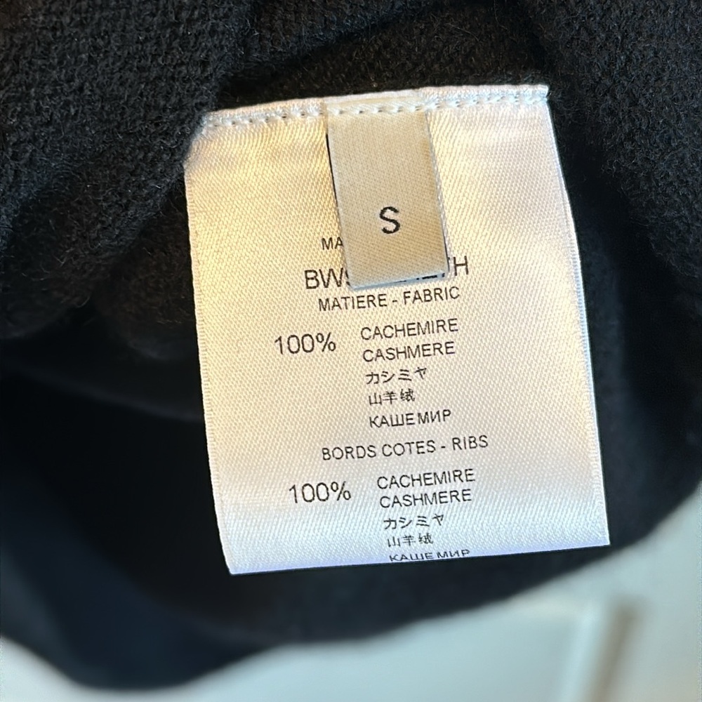 Givenchy Black and White Paris Logo Cashmere Sweater - Picture 11 of 12